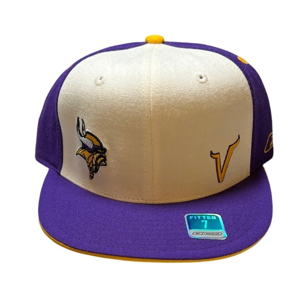Reebok Minnesota Vikings NFL Hat Mens Size 7 Purple White Fitted Flat Brim Cap